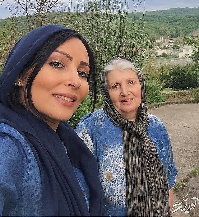 پرستو صالحی و مادرش